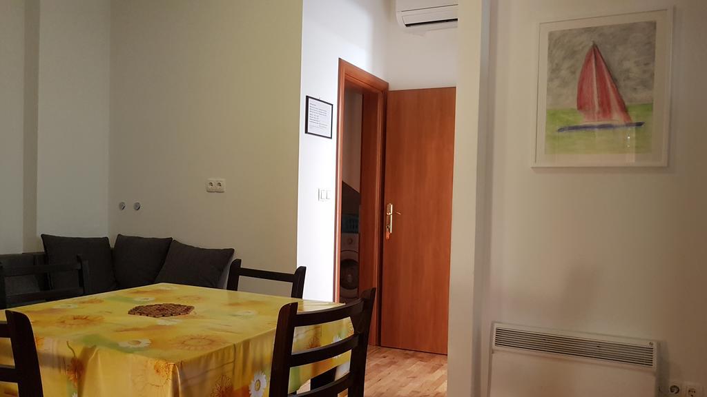 Apartments Jaksic Постіра Екстер'єр фото