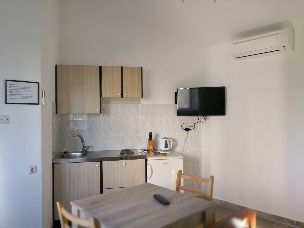 Apartments Jaksic Постіра Екстер'єр фото