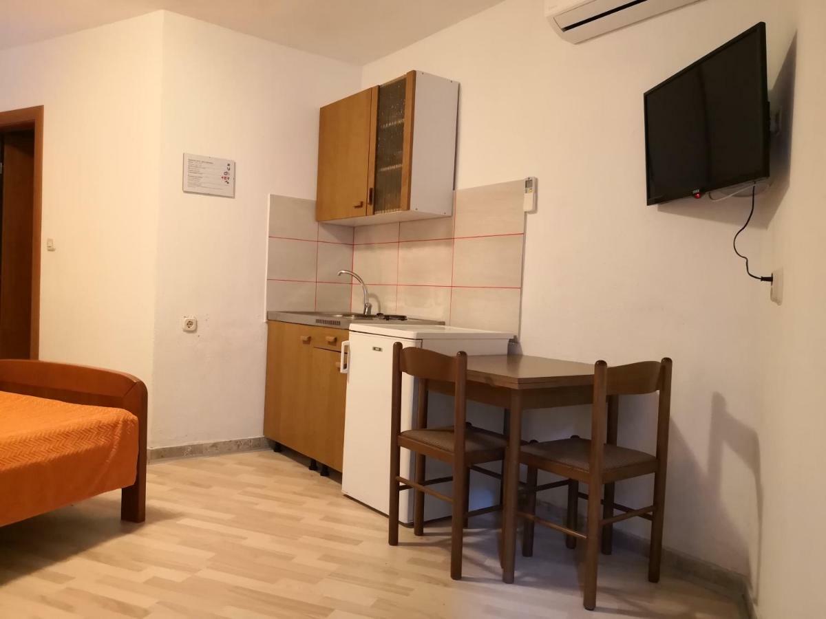 Apartments Jaksic Постіра Екстер'єр фото