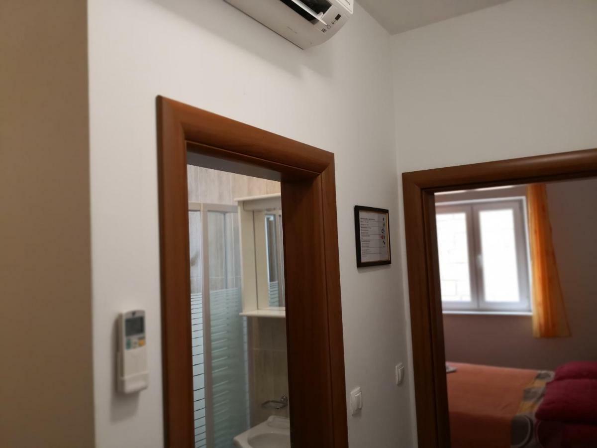 Apartments Jaksic Постіра Екстер'єр фото